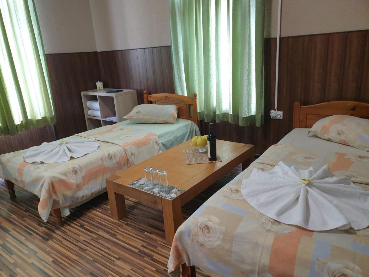 Km!Sofia - Стаи За Гости Extérieur photo